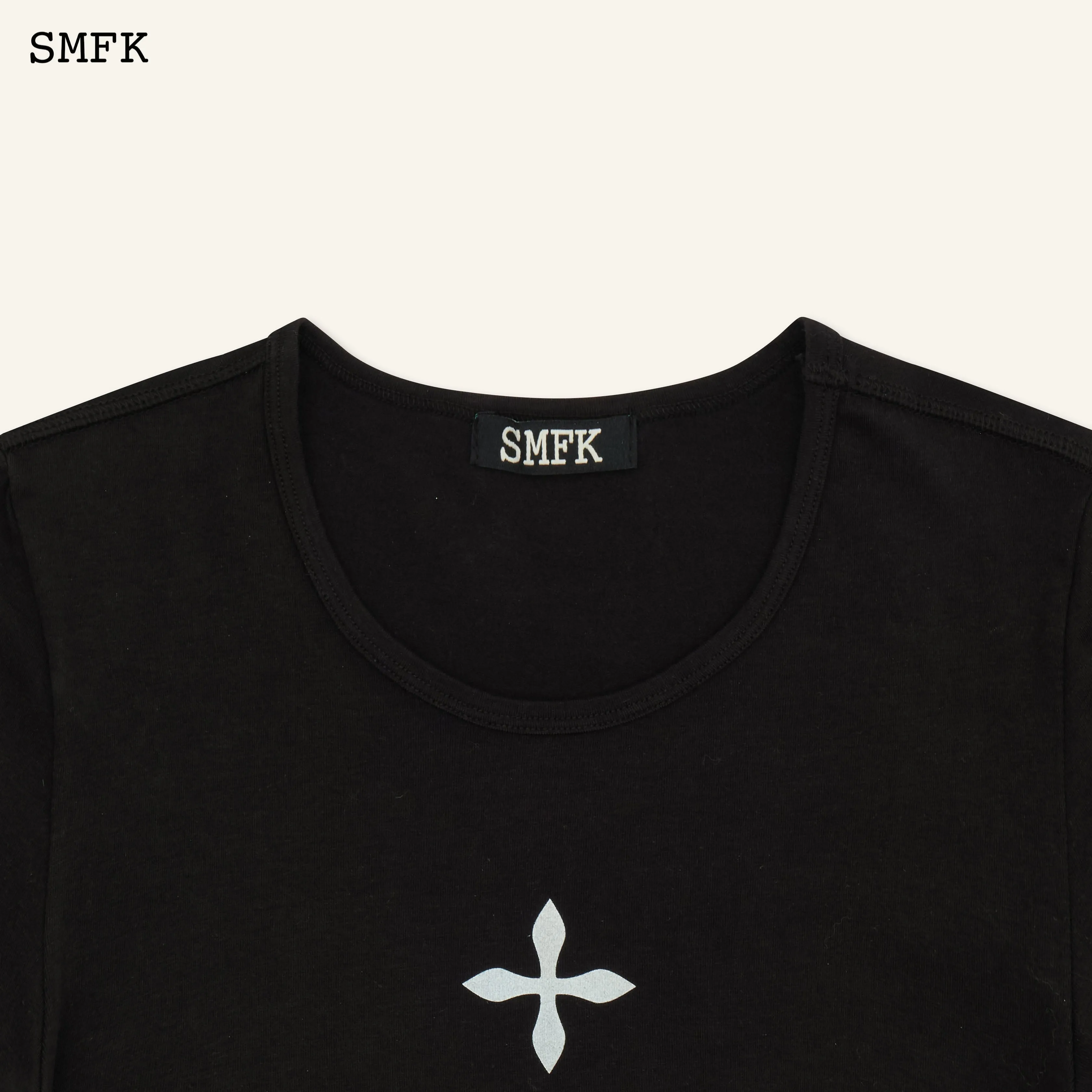 Compass Cross Classic Sporty Tights Tee In Black