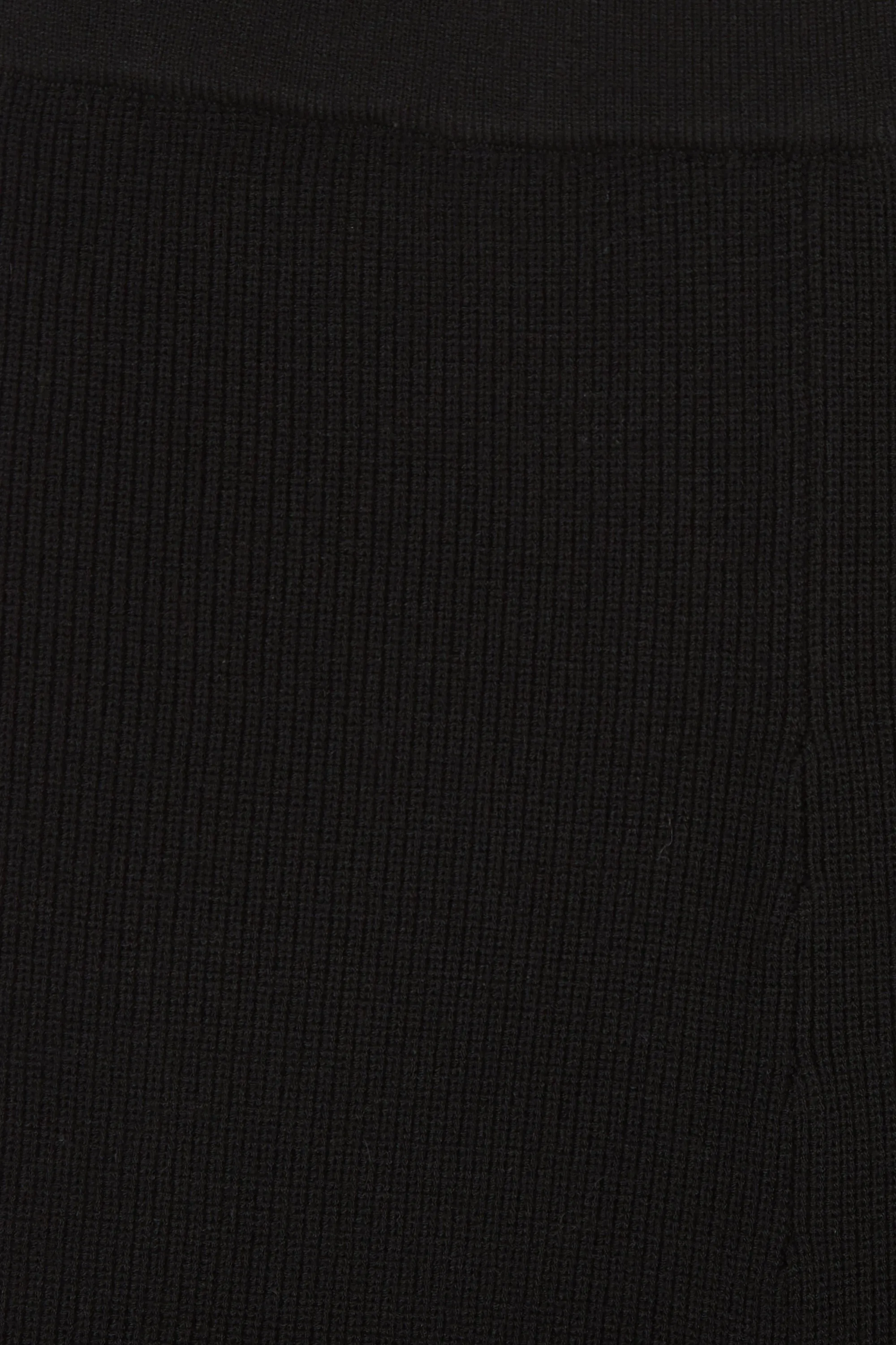 KNIT SHORT
