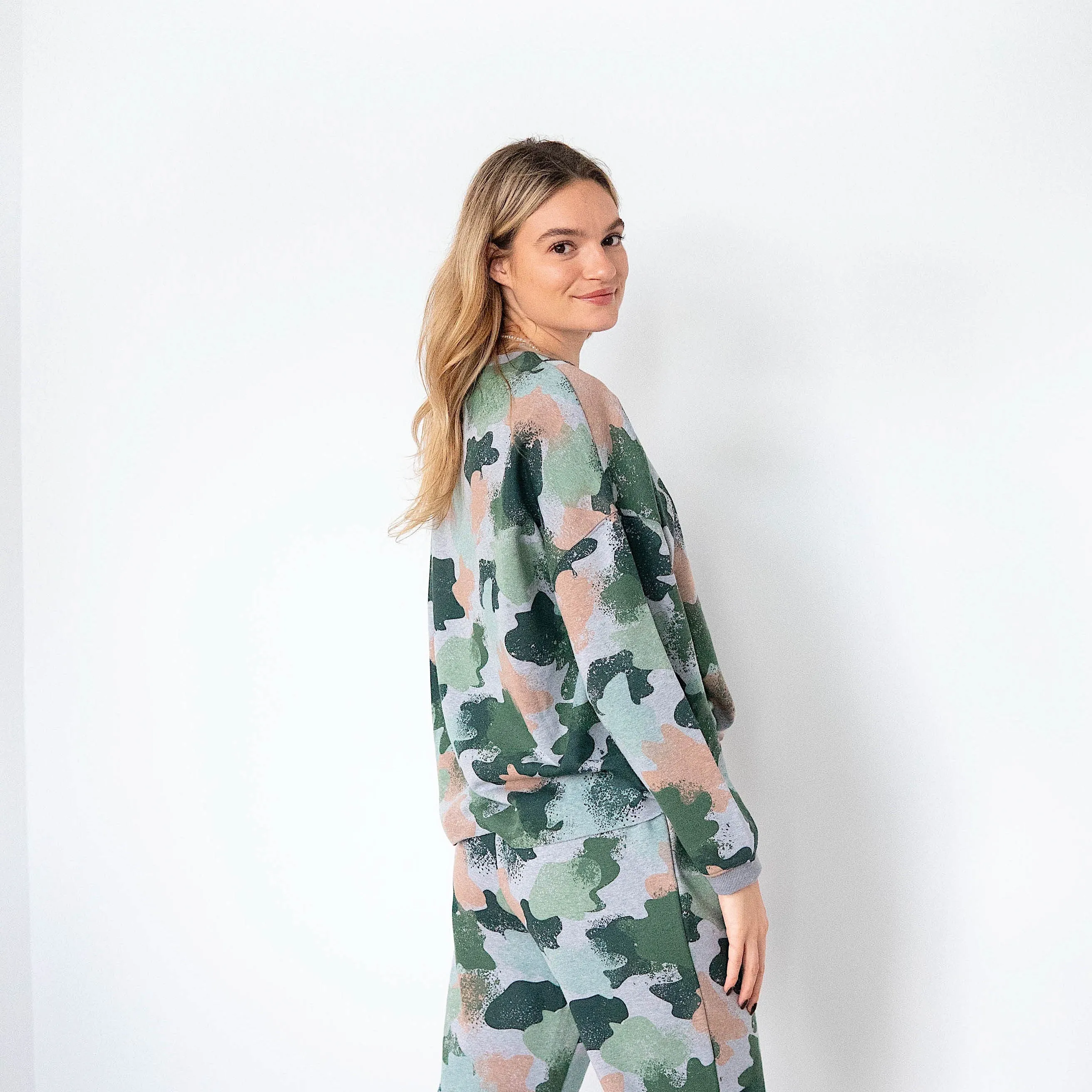 Ladies' Smoked Pearl Camo Comfortwear Collection Joggers
